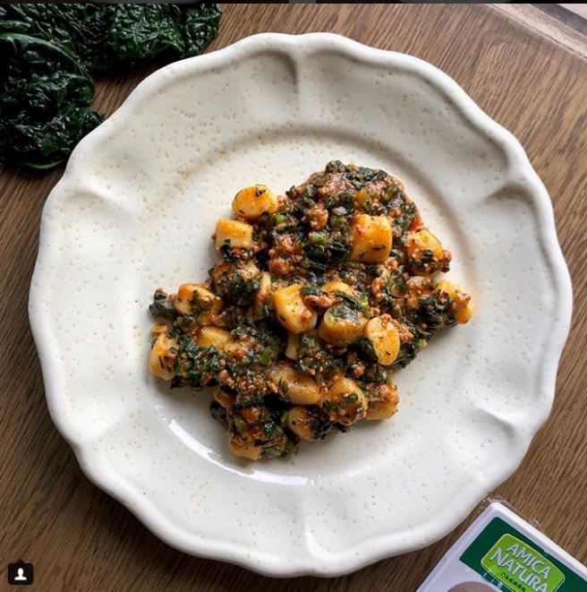 gnocchi di patate con ragù di cavolo nero