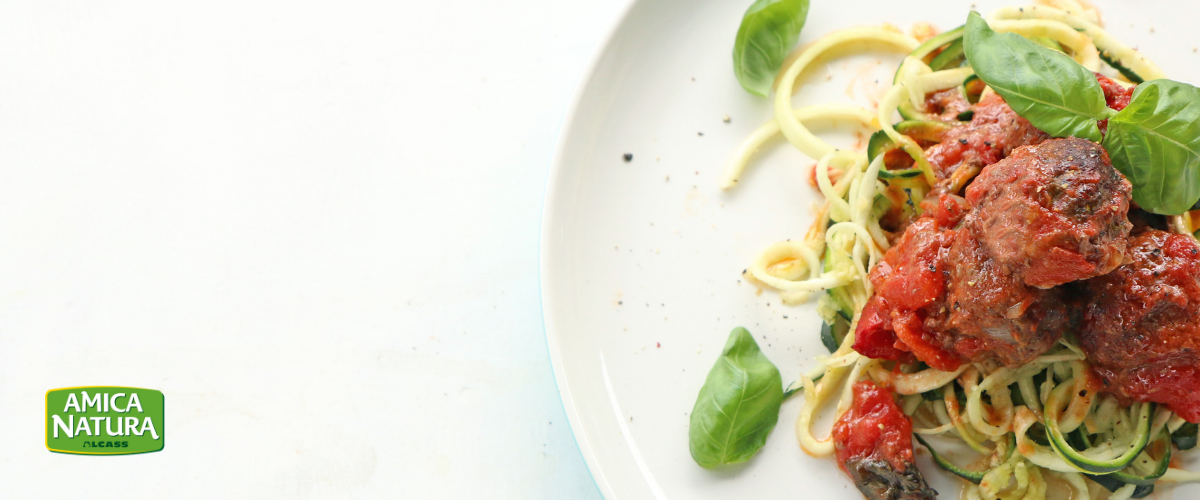 spaghetti di zucchine con polpette ricetta