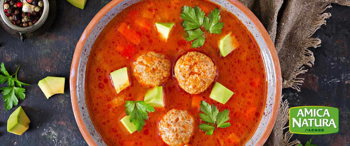 Gazpacho con pomodoro e cetrioli e polpette