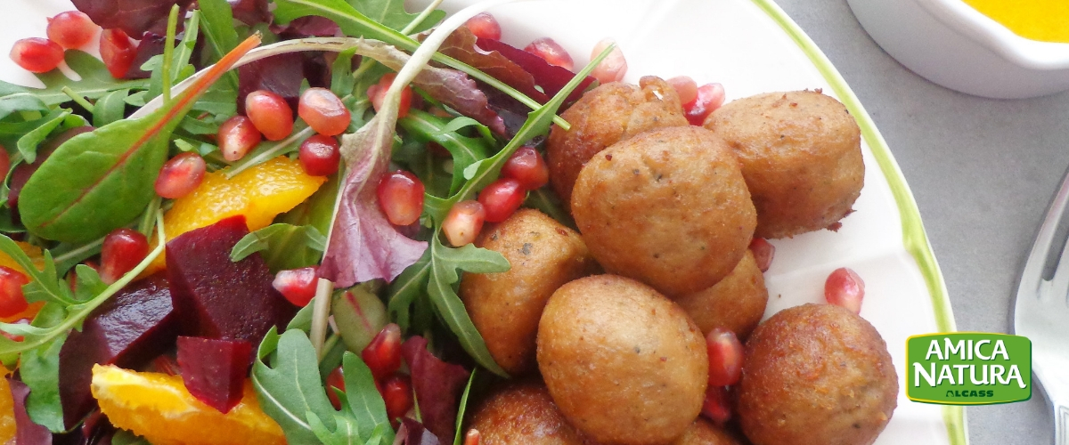 Polpette con barbabietole, arancia e melograno