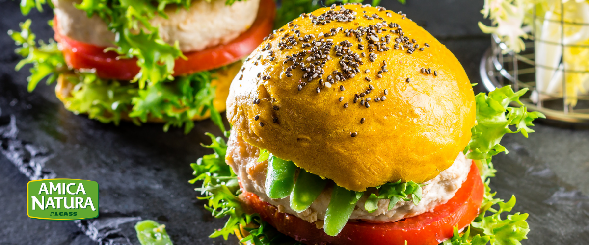 Pane alla curcuma con hamburger di pollo